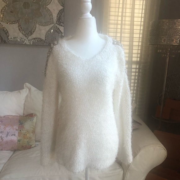 🍈Piperlime Ivory Pearl-embellished Gala Sweater - Picture 3 of 13